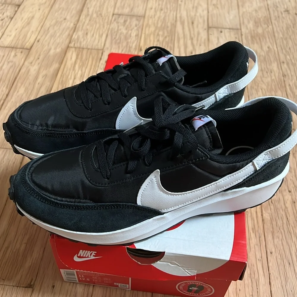 Nike Men’s Waffle Debut NWOB - Picture 5 of 11
